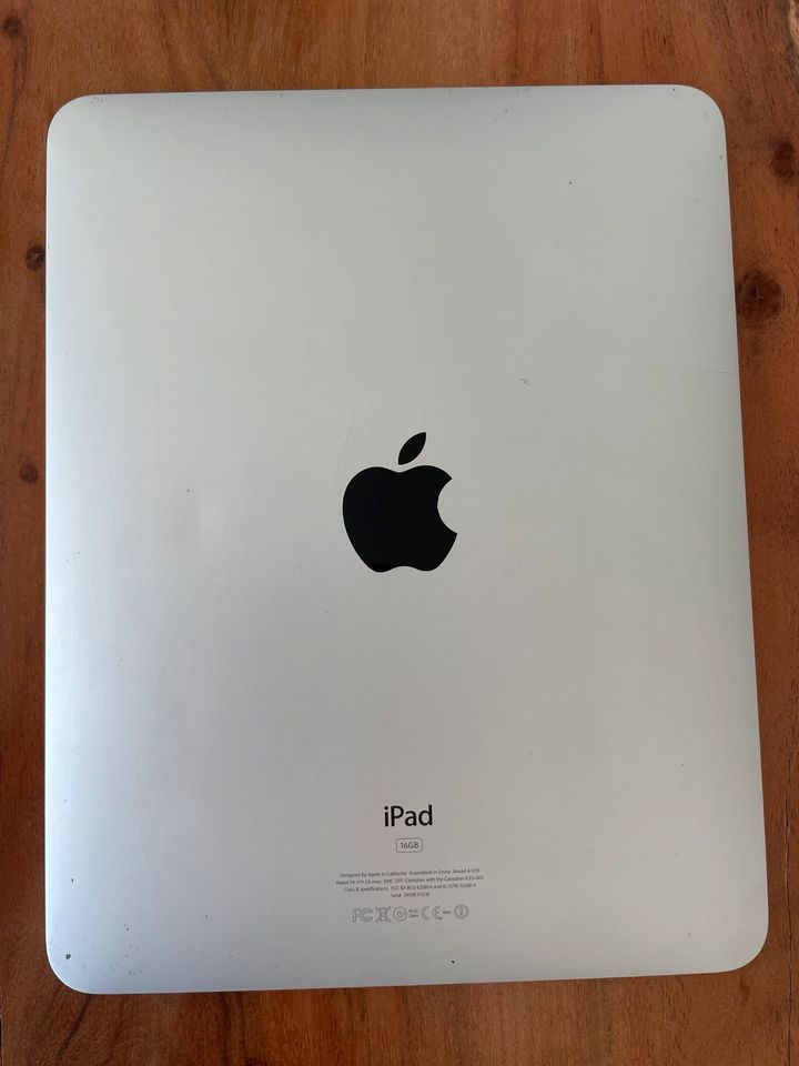 iPad 1. Generation A1219 16 GB in Hamburg