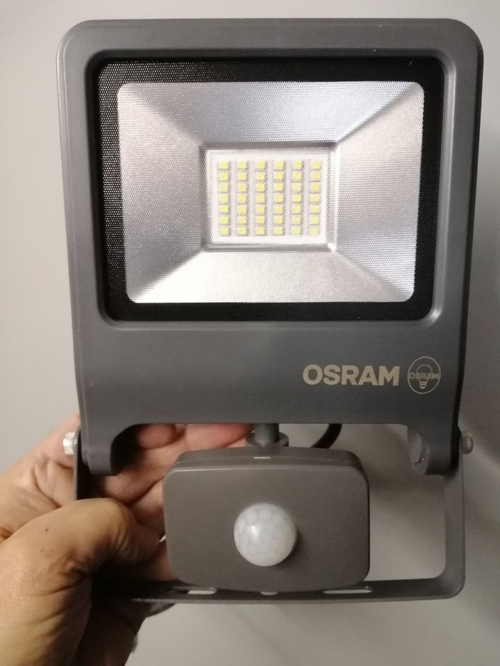 Osram LED Endura Flood Sensor Fluter 30W (14) in Bayern - Hof | eBay  Kleinanzeigen ist jetzt Kleinanzeigen
