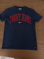 Jungen T-Shirt von Tommy Hilfiger gr xs top zustand blau Schleswig-Holstein - Elmshorn Vorschau