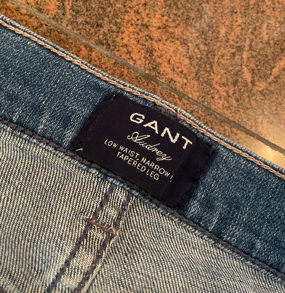 Gant Jeans hellblau 29/32 Größe S 36 in München