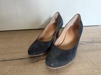 Caprice Pumps Größe 39 sehr guter Zustand Sachsen - Mügeln Vorschau