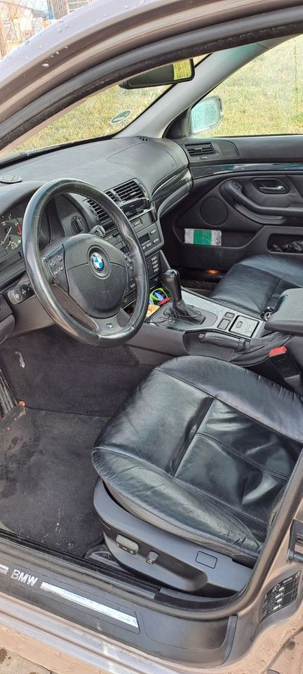 BMW 523i A Touring - Leder; Klima in Hohenwart