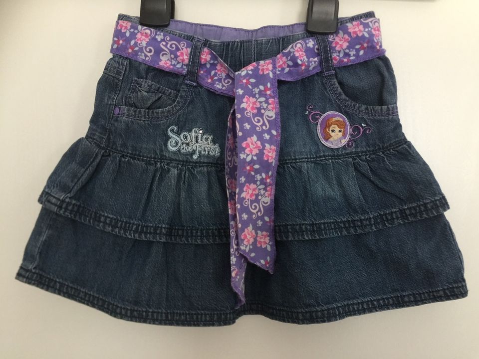 Mädchen Rock Jeansrock Volant Sofia the First Glitzerstein 104 in  Düsseldorf - Bezirk 7 | eBay Kleinanzeigen ist jetzt Kleinanzeigen