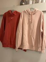 2 Nike Pullover Damen Größe 1X Farbe Beere und Rosa Berlin - Hellersdorf Vorschau