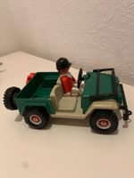 Playmobil Jeep mit Pferdeanhänger 3140 und Turniergeräte Rheinland-Pfalz - Staudernheim Vorschau
