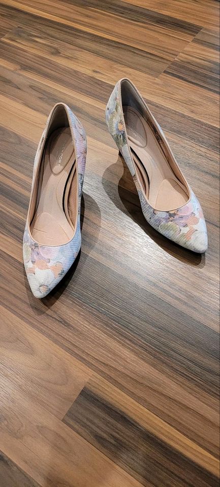 Rockport plain hotsell pump