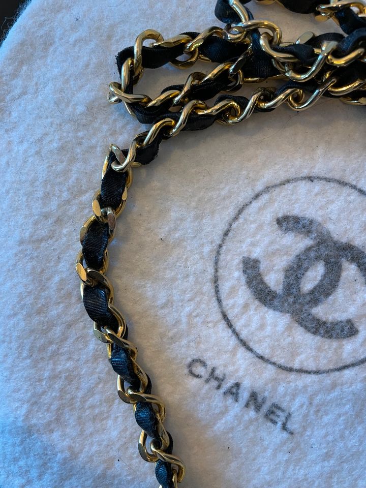 Chanel Tasche, rund, Nylon, schwarz, Original in Esslingen