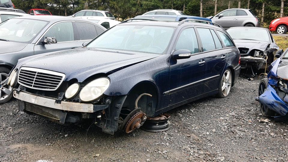 Mercedes E-klasse W211 Kombi Rücklicht hinten Links Fahrerseite in Brücktal