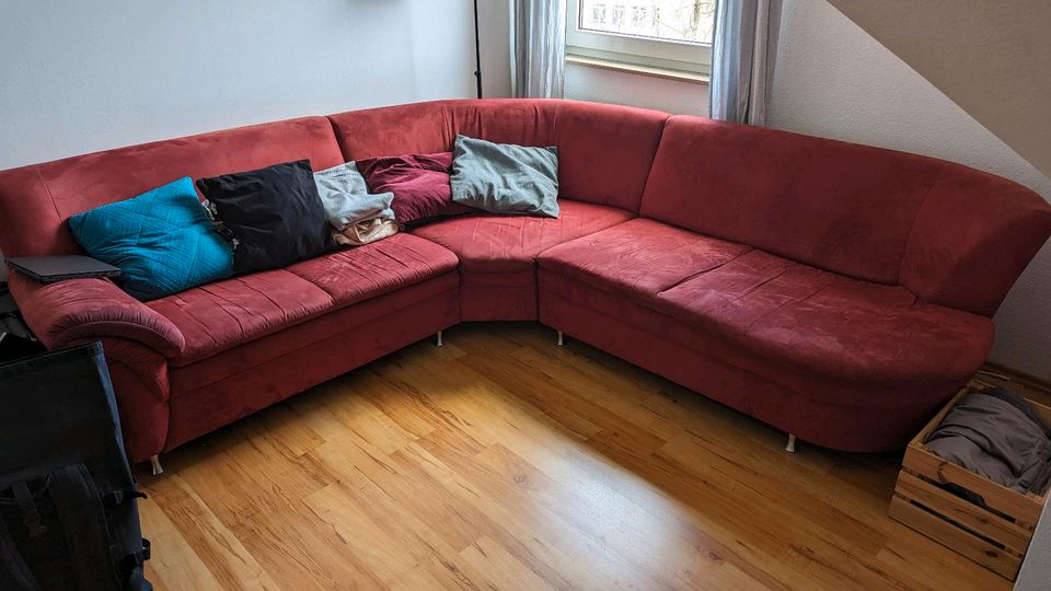 Rote Couch in Bad Hersfeld