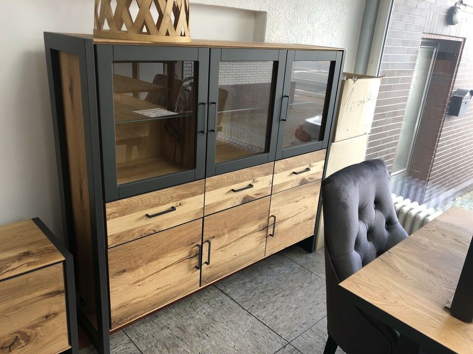 Highboard massiv Furnier Eiche Natur geölt in Bad Oeynhausen