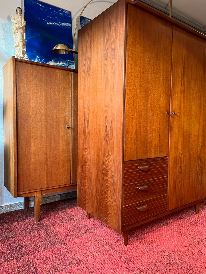 Mid Century Teak Kleiderschrank 1960 Danish Design Vintage in Schorndorf