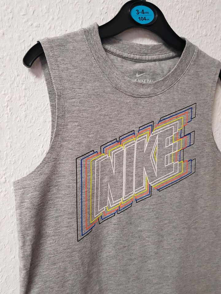 Nike Tanktop neu Gr.116/122 in Bonn