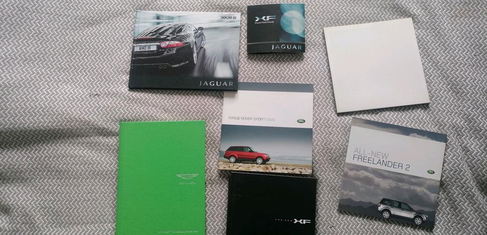 Achtung Sammler: Aston Martin, Range Rover, Jaguar Pressemappen in Frankfurt am Main