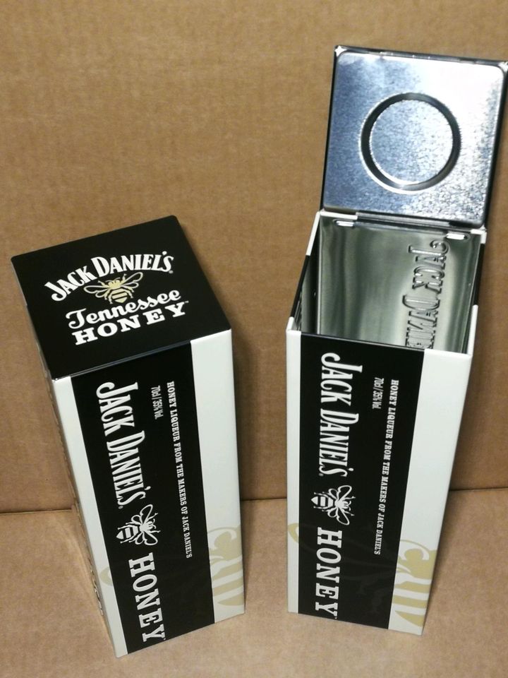 Jack Daniel's Honey 2 Blechdosen für je 70cl Größe in Haiger