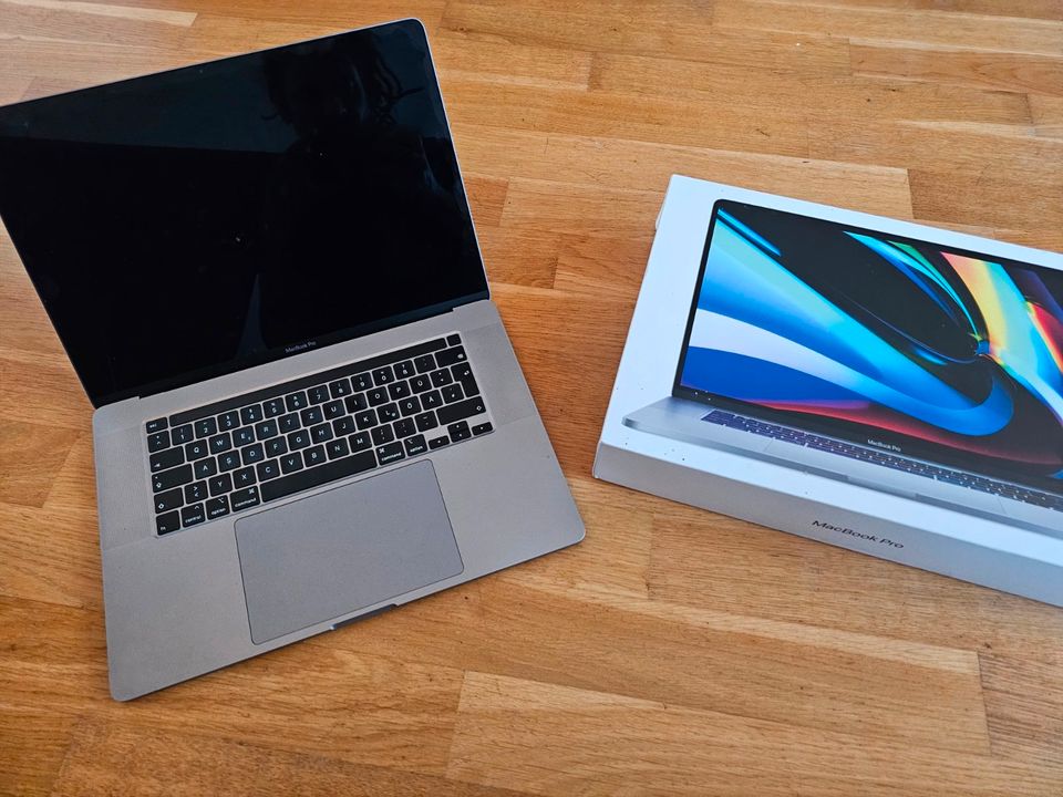Apple MacBook Pro 16" 2019 1TB SSD i9 8-Kern CPU Radeon Pro5500M in Berlin
