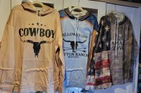3 Yellowstone Hoodies Sweatshirts Pullover in XXL, NEU+OVP Nordrhein-Westfalen - Grevenbroich Vorschau
