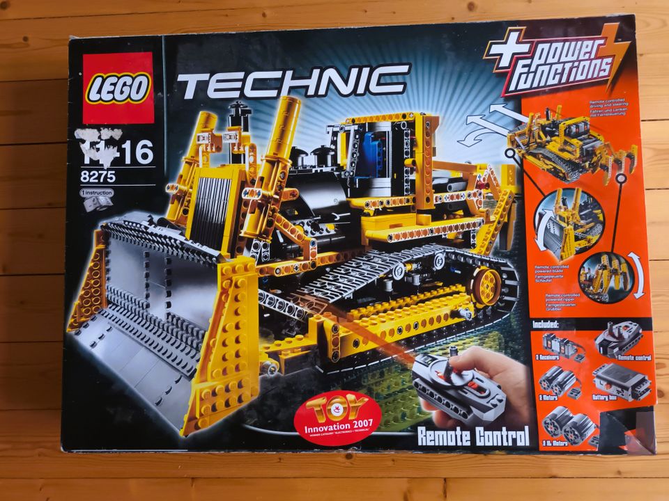 LEGO Technic - 8275 Motorized Bulldozer (Planierraupe) in Berlin