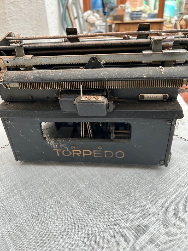 Antike Schreibmaschine Torpedo in Geesthacht