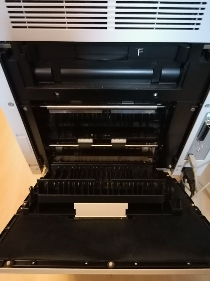 EPSON-Farblaserdrucker - Aculaser C1100 - reparaturbedürftig in Geiselhöring