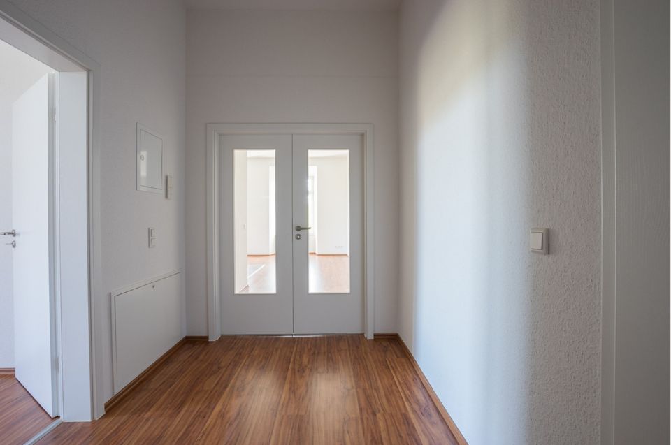 Sanierte 4- Zimmerwohnung schon ab 1.179,00€/ Monat finanzieren! in Klipphausen