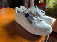 Halbschuhe, Sneaker, Lackleder, weiß, Gr. 39, Caprice NEU Bremen - Vegesack Vorschau