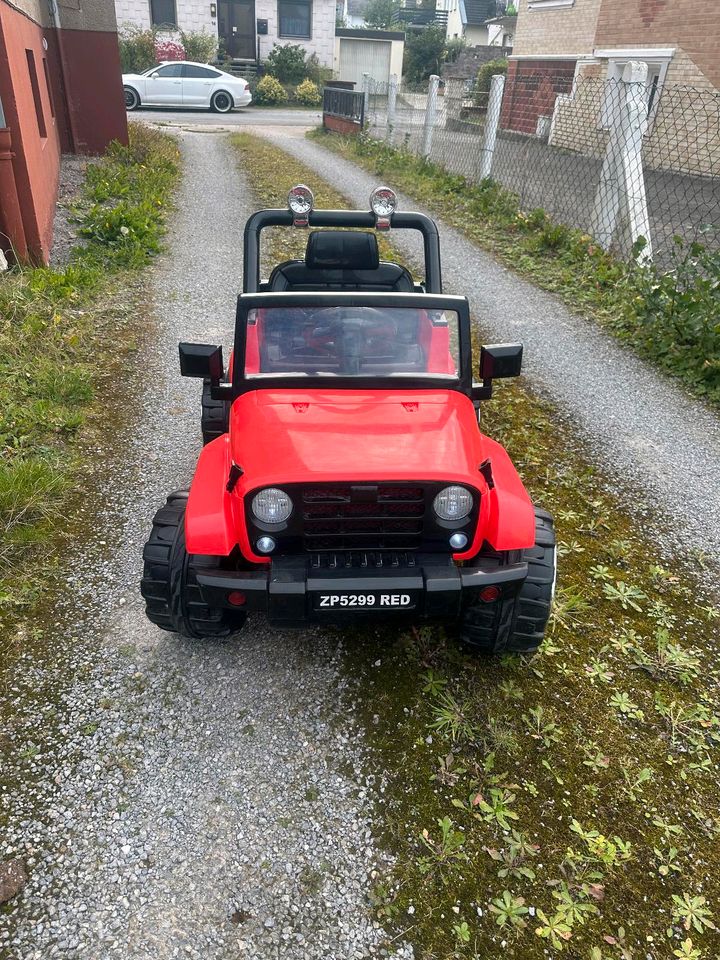 Kinder Elektroauto Jeep mit Radio und Fernbedienung in Detmold