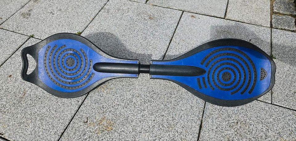 Waveboard/Skateboard blau in Hamburg