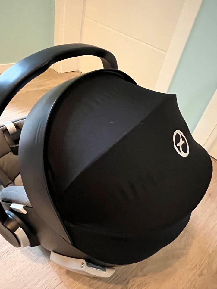 Cybex Aton 5 Babyschale inkl.Adapter in Schenefeld (Kreis Steinburg)