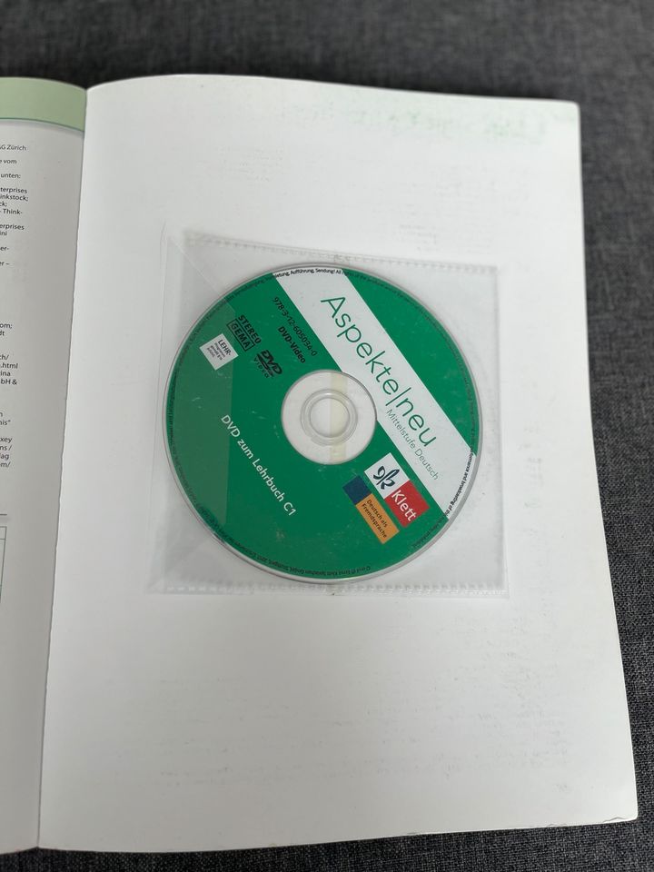 Aspekte neu C1. Lehrbuch mit DVD in Hamburg