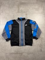 Nike Vintage Jacke Size S Niedersachsen - Westoverledingen Vorschau