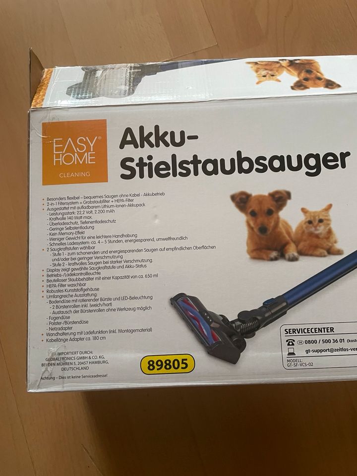 Akku-Stielstaubsauger 140 Watt in Bergisch Gladbach