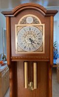 Standuhr TEMPUS FUGIT Nussbaum Braun Holz 187cm Kettenaufzug 80er Bayern - Altdorf Vorschau