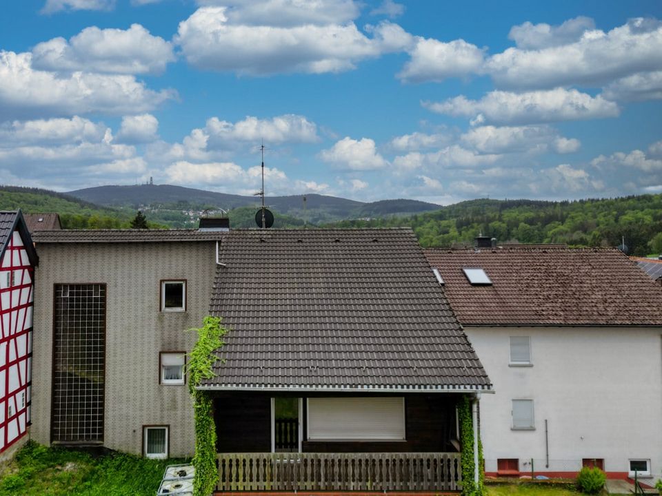 Großes Familienanwesen mit Innenhof und Garten in Schmitten