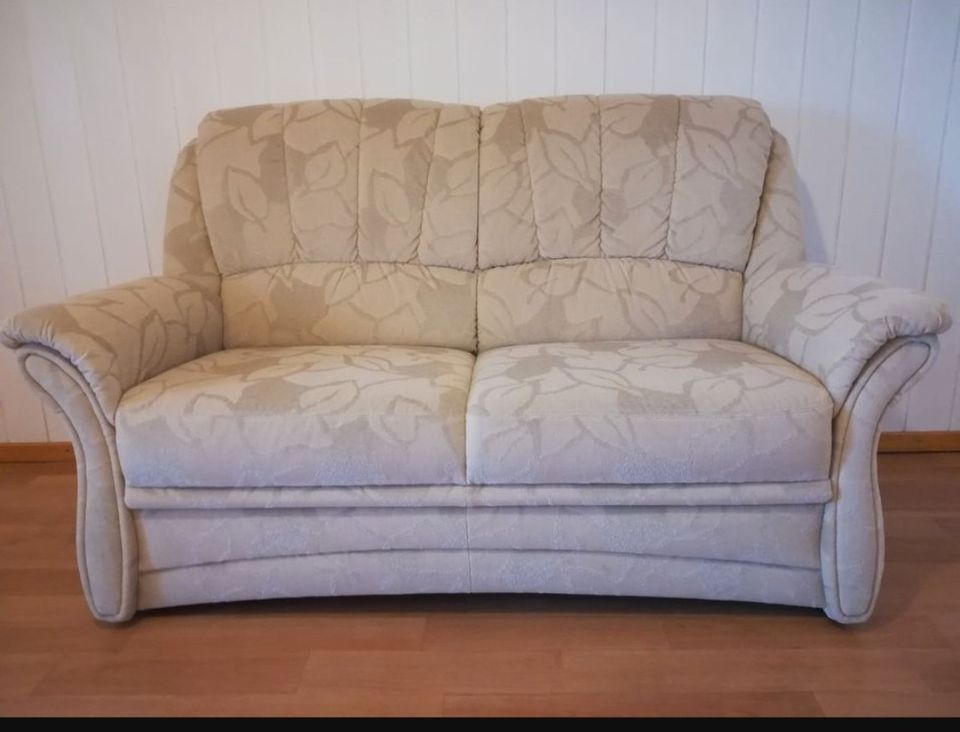 2-Sitzer Couch, Farbe beige in Calden
