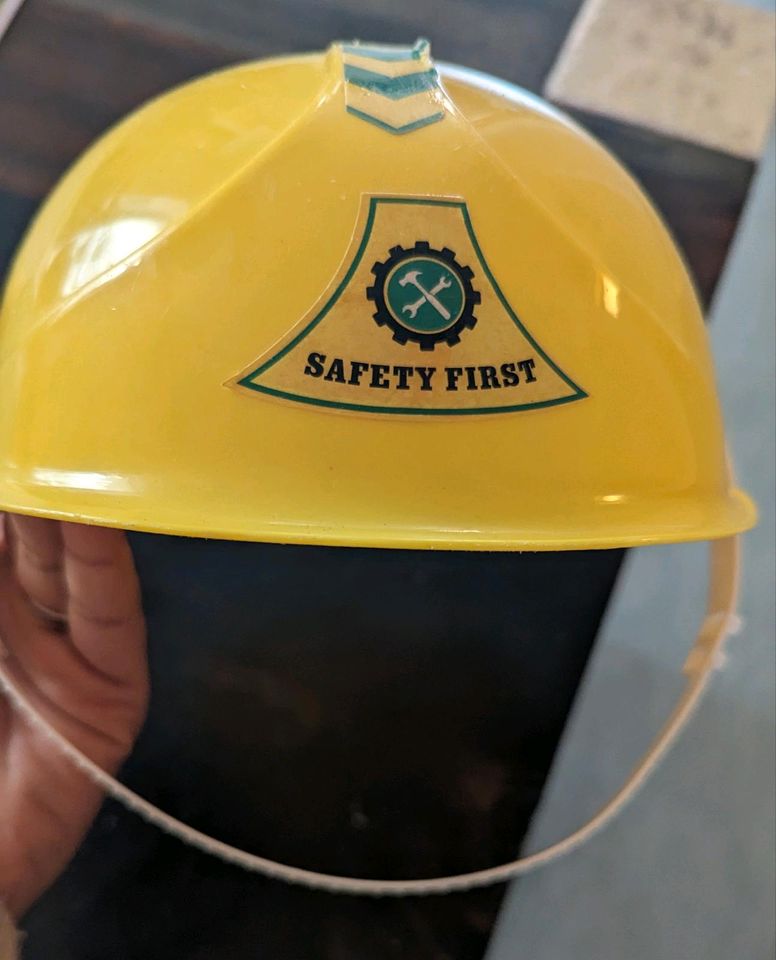 Bauarbeiter Helm für Kleinkinder in Haßfurt
