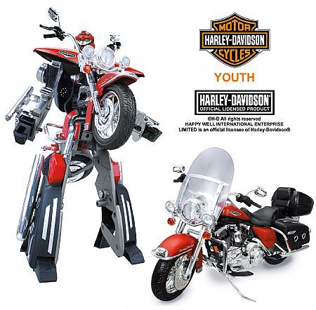 Harley-Davidson FLHRC Racing Classic 1/8 Scale | Transforming in Berlin