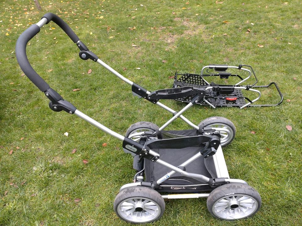 Kinderwagen Buggy Emmaljunga City Cross mit Babyschalen Adapter in Hannover