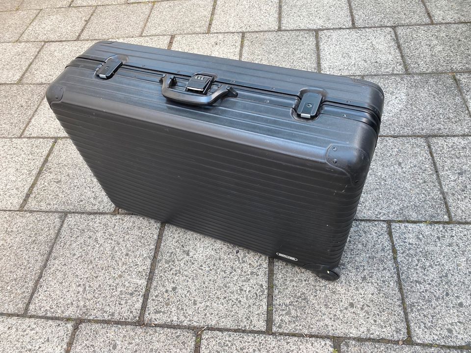 RIMOWA   Rollkoffer XL 78x53x26 schwarz in München