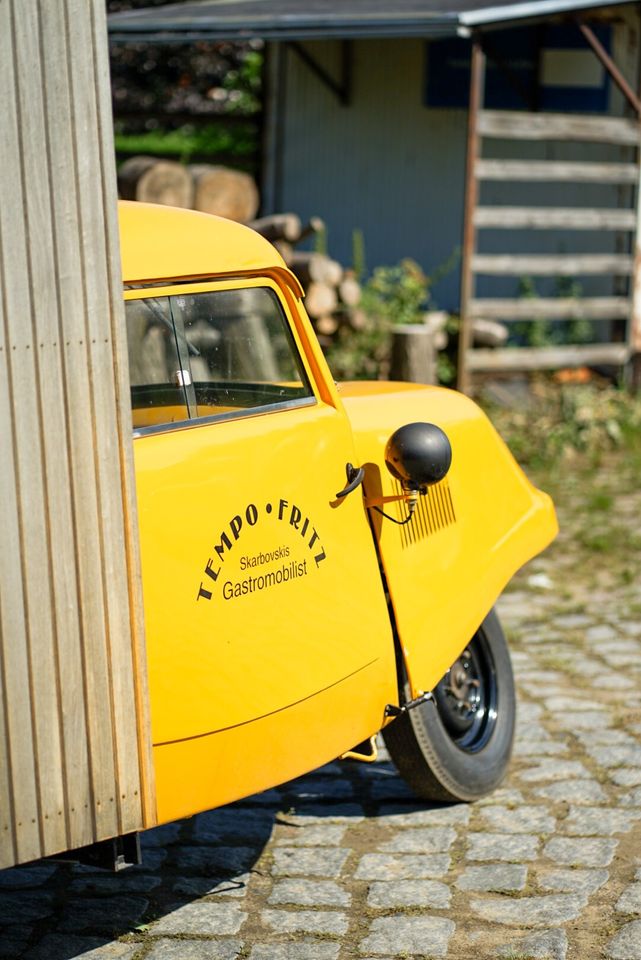 Tempo Dreirad Foodtruck Verkaufswagen Oldtimer in Dresden