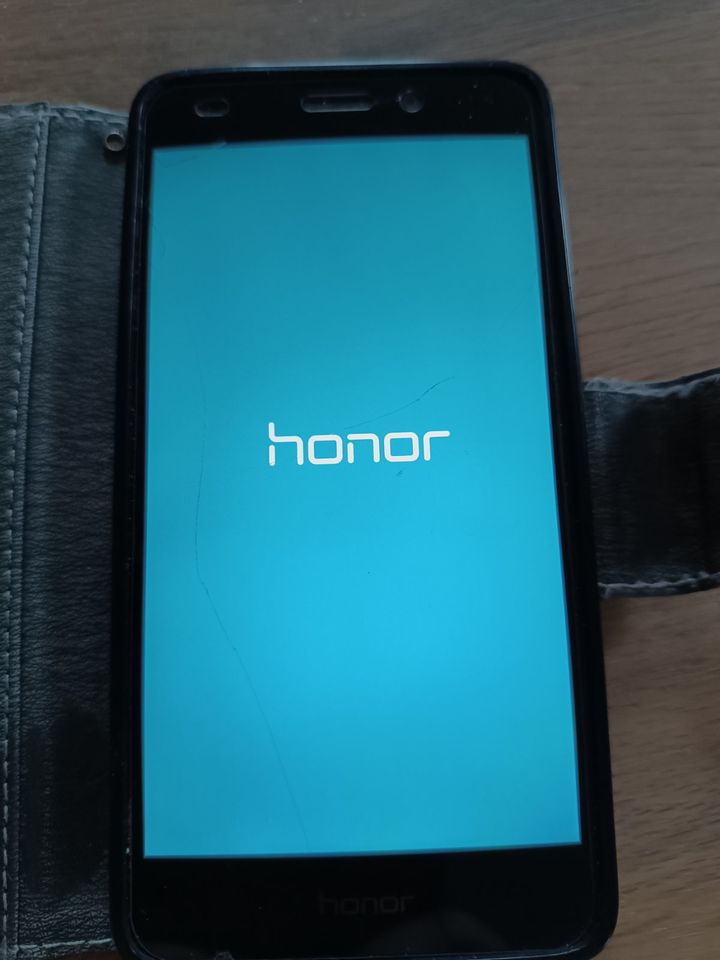 2 x Huawei Honor 5c mit 2 neuen Schutzfolien zusammen 50€ in Veilsdorf