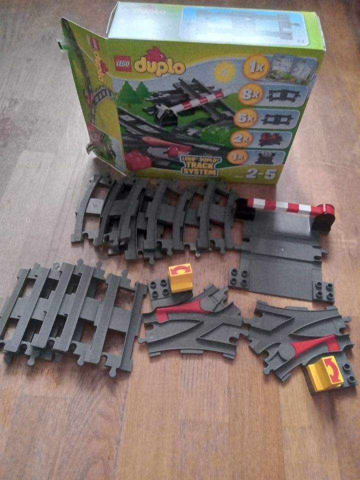 Zum Verkauf  LEGO Duplo Schienen,wie Set 10506 in DunkelGrau in Frankfurt am Main