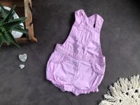 Kurze Somer Latzhose mit ♥️-Tasche in hell-rosa Gr. 86 Baden-Württemberg - Schwieberdingen Vorschau