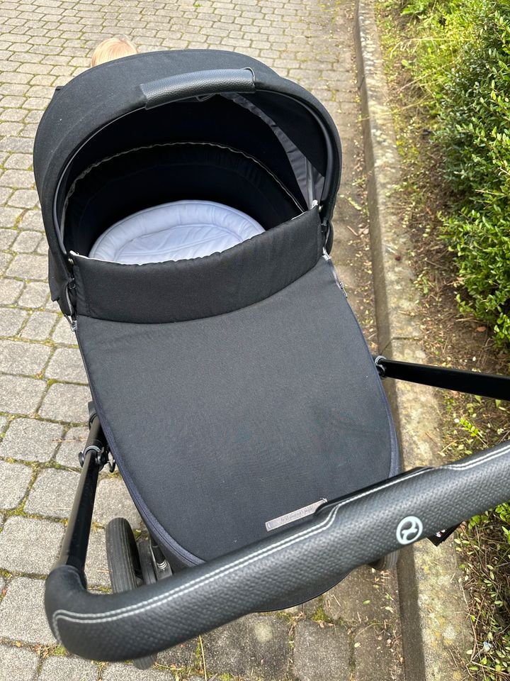 Cybex E-Priam Komplettpaket schwarz/schwarz; Platinum in Flensburg