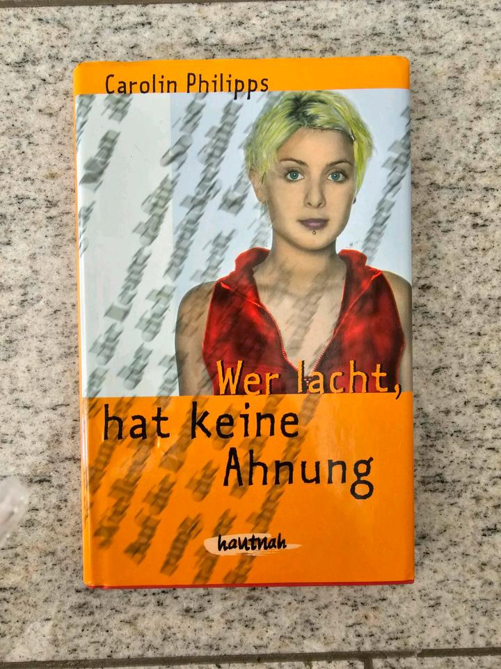 Wer lacht hat keine Ahnung Carolin Philipps Roman Buch Lektüre in Augsburg