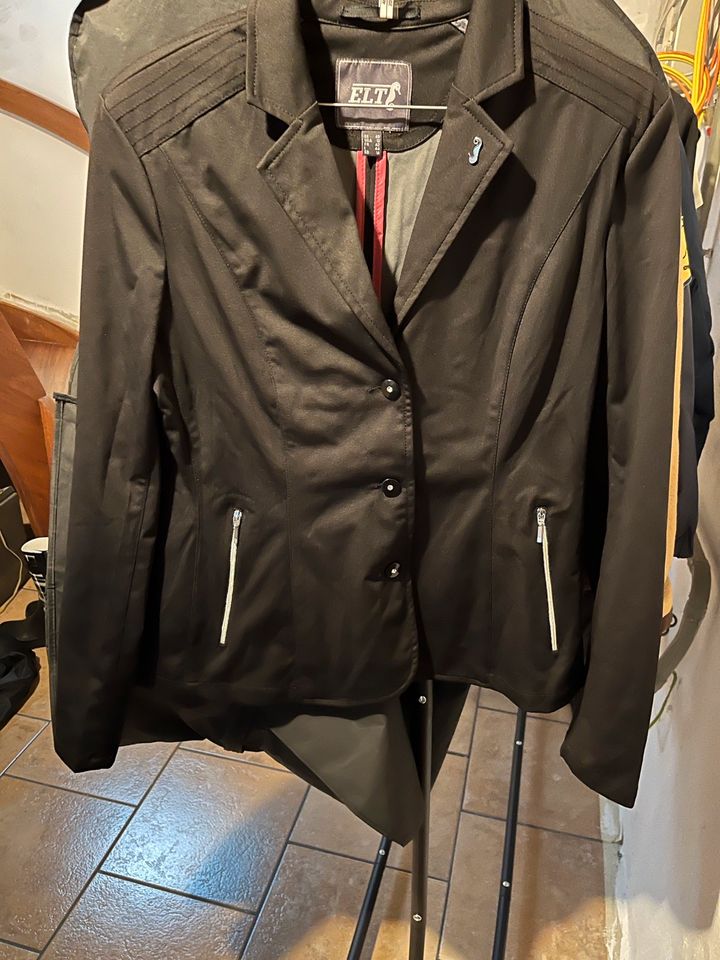 Turnierjacket Gr. 40 in Osterholz-Scharmbeck