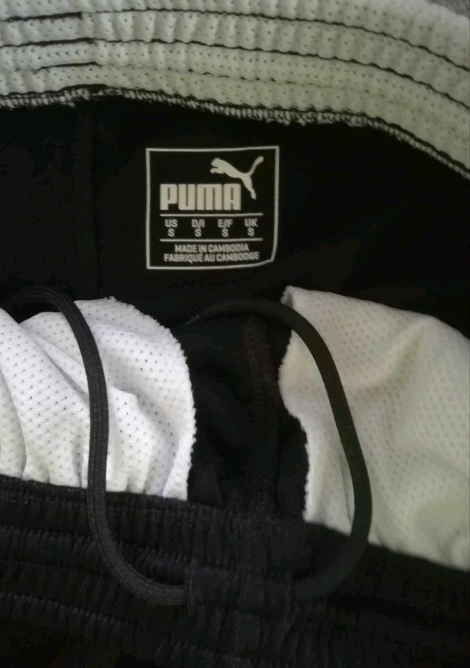 Puma Sporthose Gr. S, wie NEU in Netzschkau