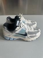 Nike Zoom Vomero 5 weiß baby blau Gr 41 TOP Zustand 100%OG P-6000 Hessen - Bad Homburg Vorschau