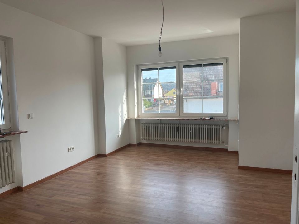 Moderne 4-Zimmer-Wohnung in zentraler Lage zu vermieten in Homburg