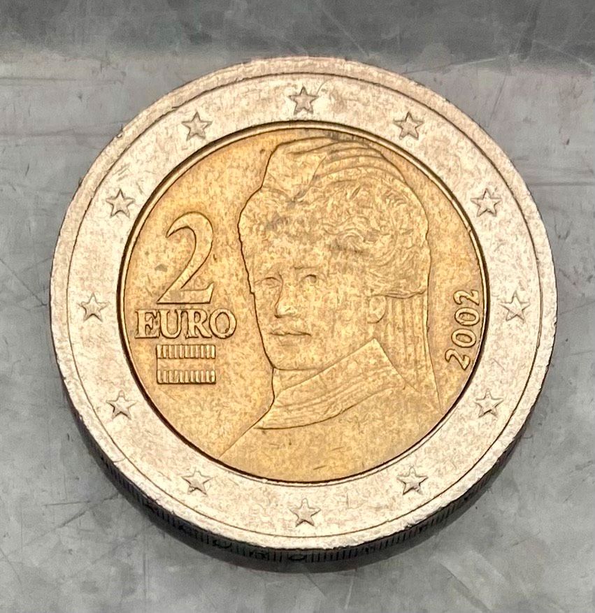 2 € Zwei Euro Münze Österreich Bertha von Suttner in Berg