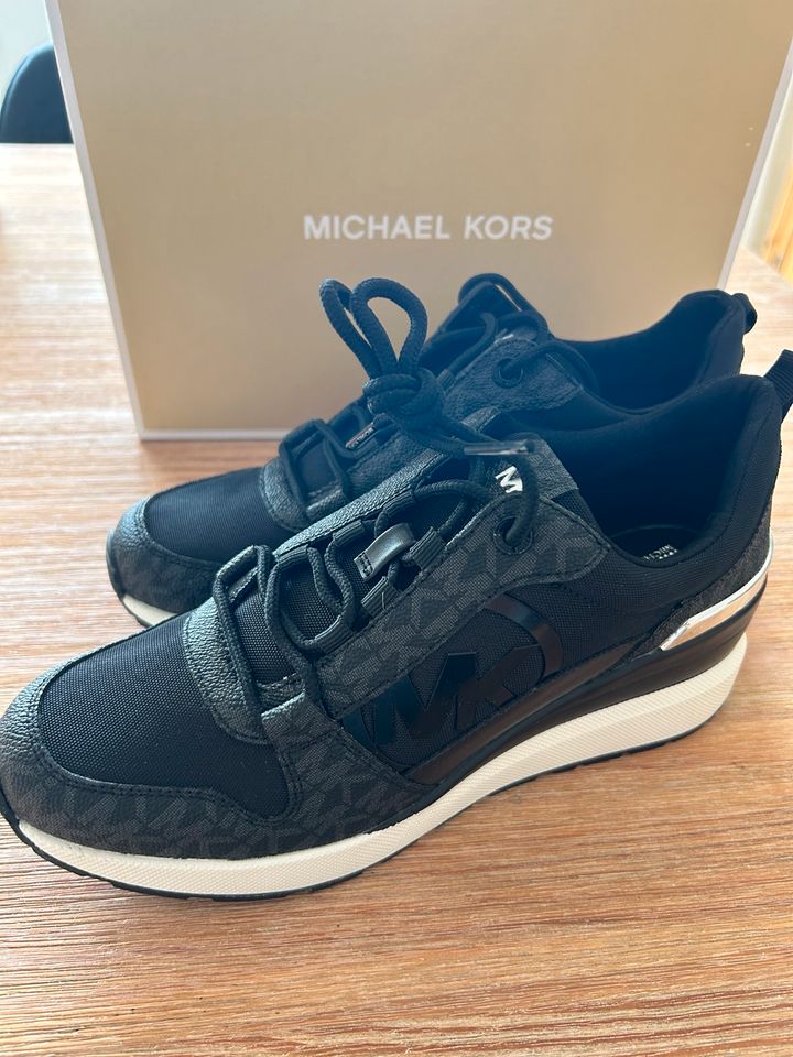 Michael Kors Sneaker 40 NEU in Merzig